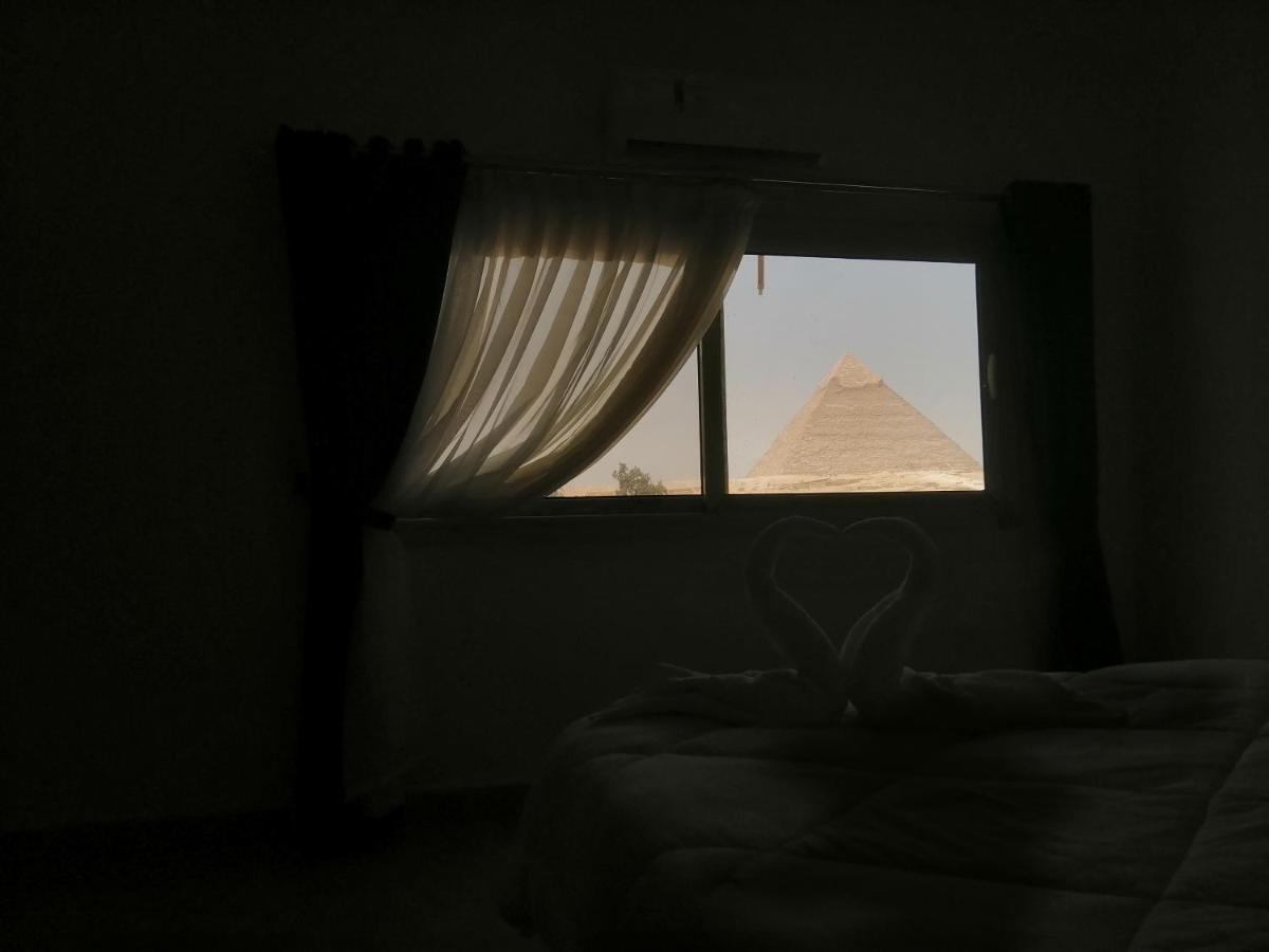 Anubis Kingdom Pyramids Hostel Kafrat al Jabal Bagian luar foto