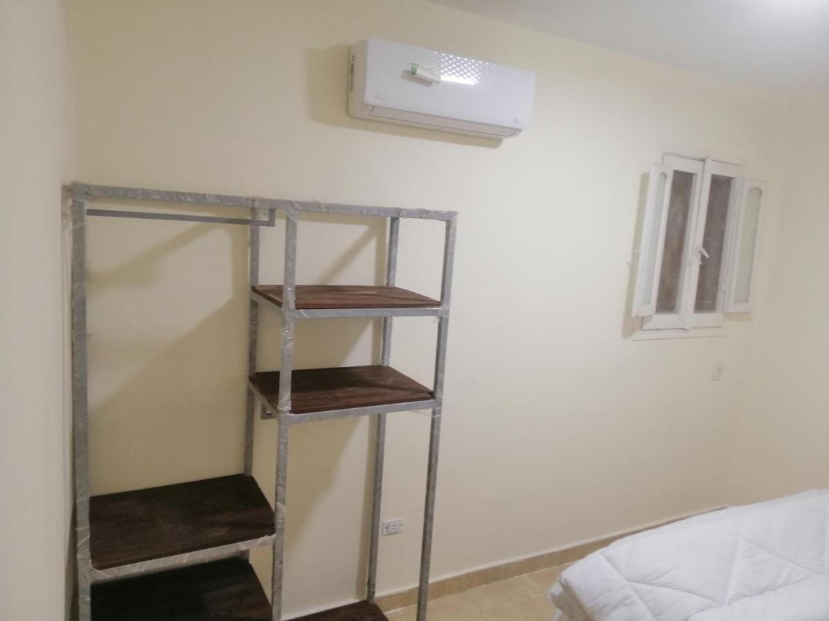 Anubis Kingdom Pyramids Hostel Kafrat al Jabal Bagian luar foto
