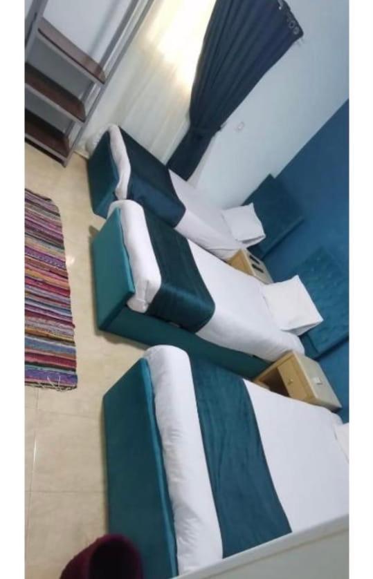 Anubis Kingdom Pyramids Hostel Kafrat al Jabal Bagian luar foto